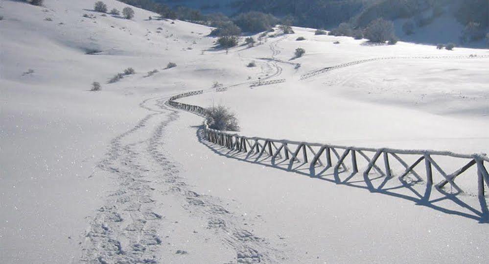 הוילה Col Sant'Angelo Torre Di Cordaglie מראה חיצוני תמונה